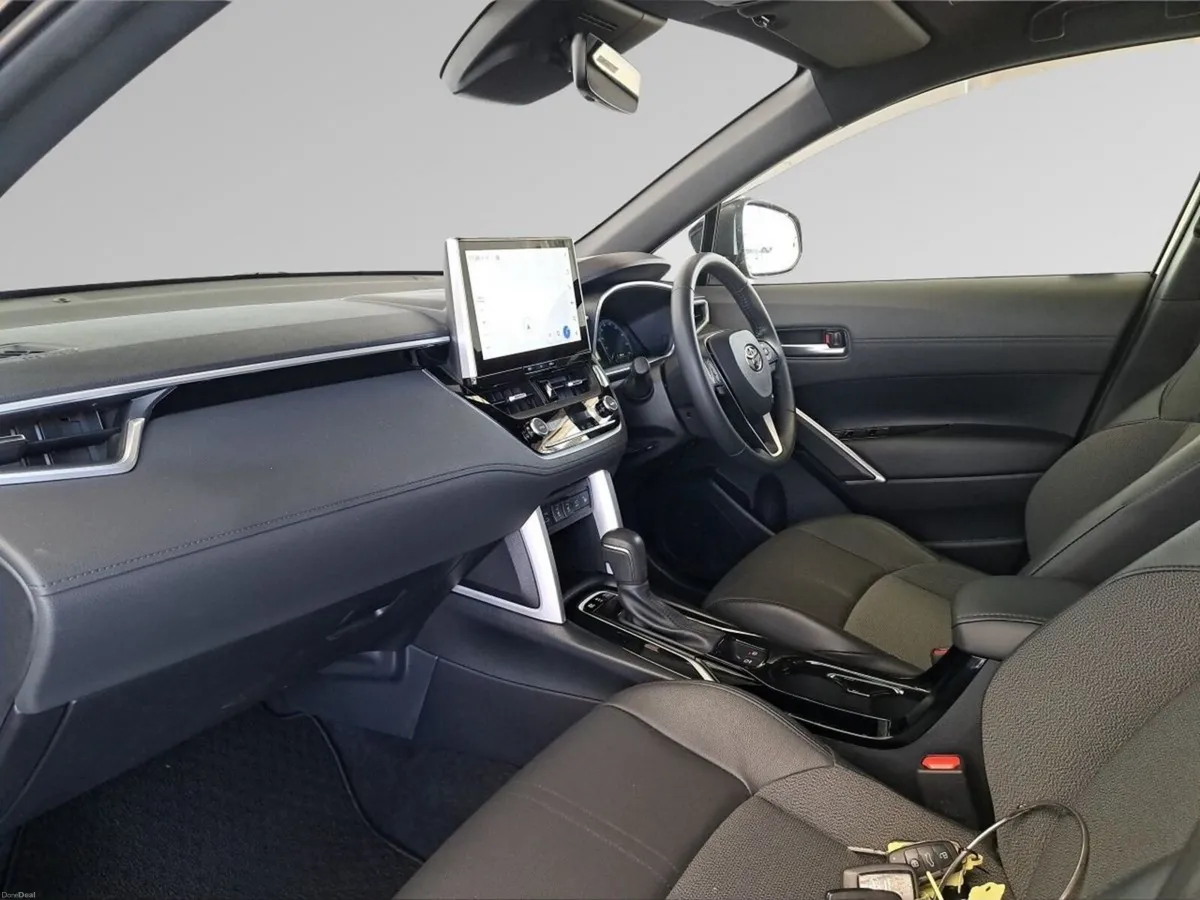 Toyota Corolla Cross Z HYBRID AUTO - Image 4