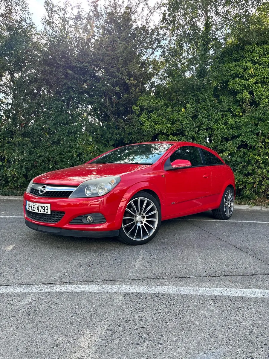 Opel Astra GTC SXI Coupe 1.4 - Image 3