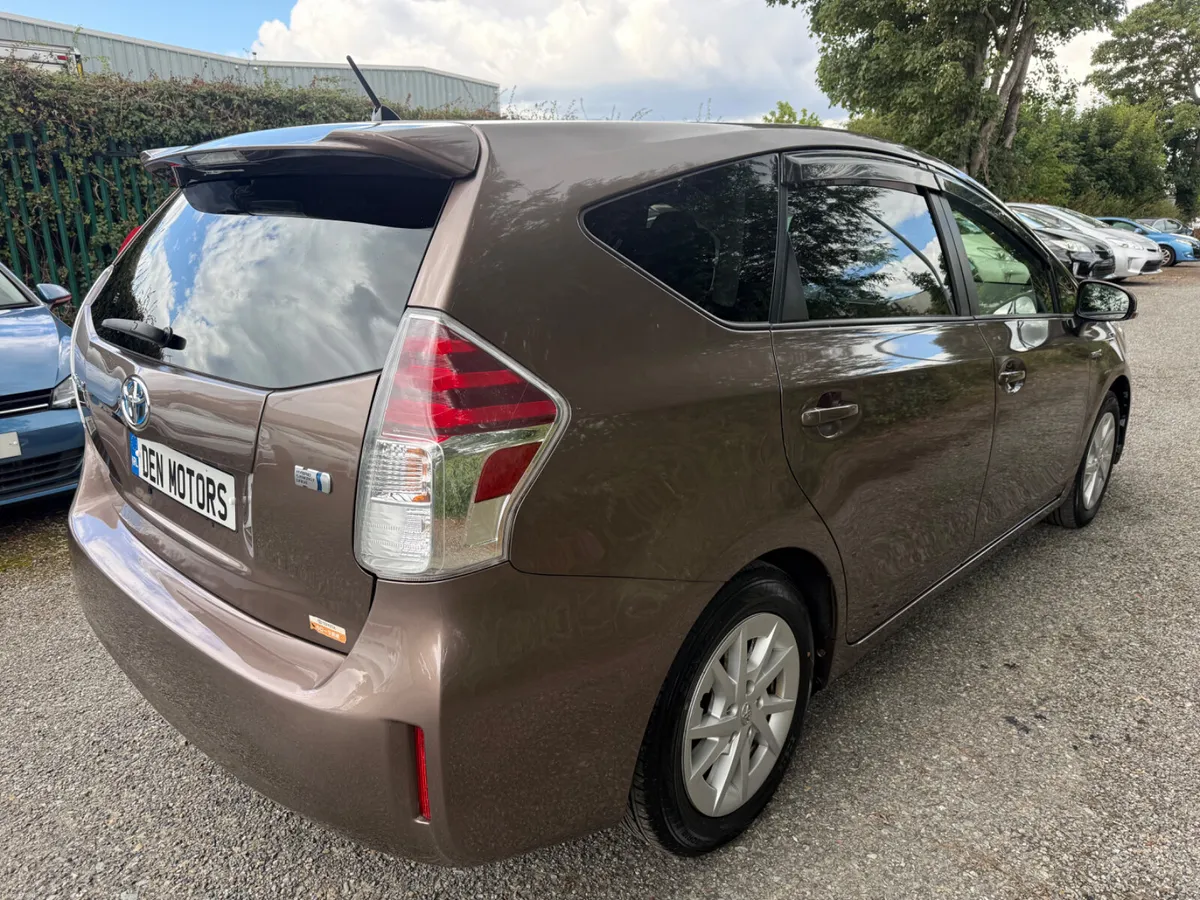 Toyota prius 7 seats! Hi spec!!! - Image 3