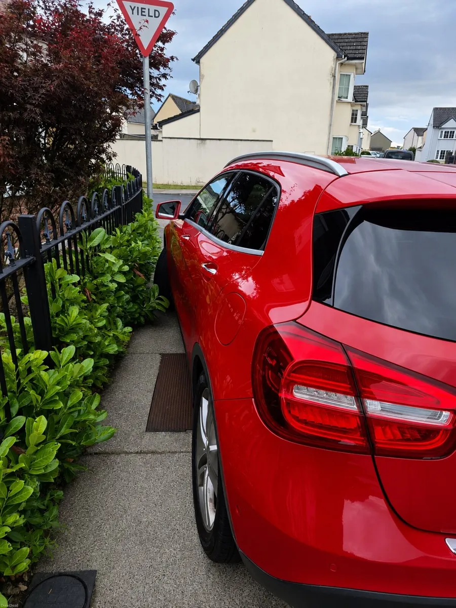 Mercedes-Benz GLA 2016 - Image 3