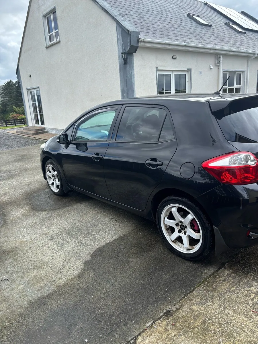 Toyota Auris 1.4 D-4D Diesel - Image 4