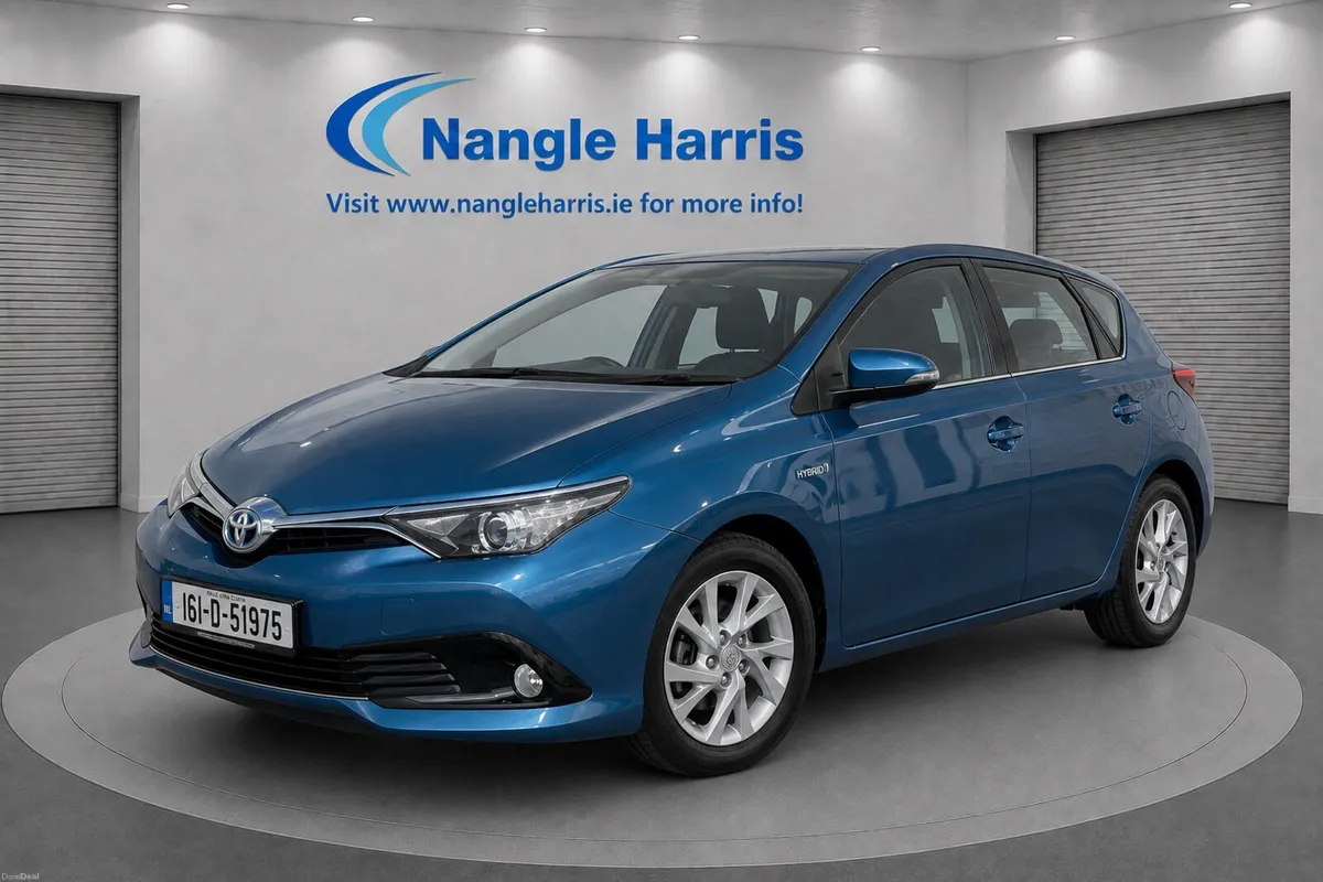 Toyota Auris  Sol hybrid - Image 1
