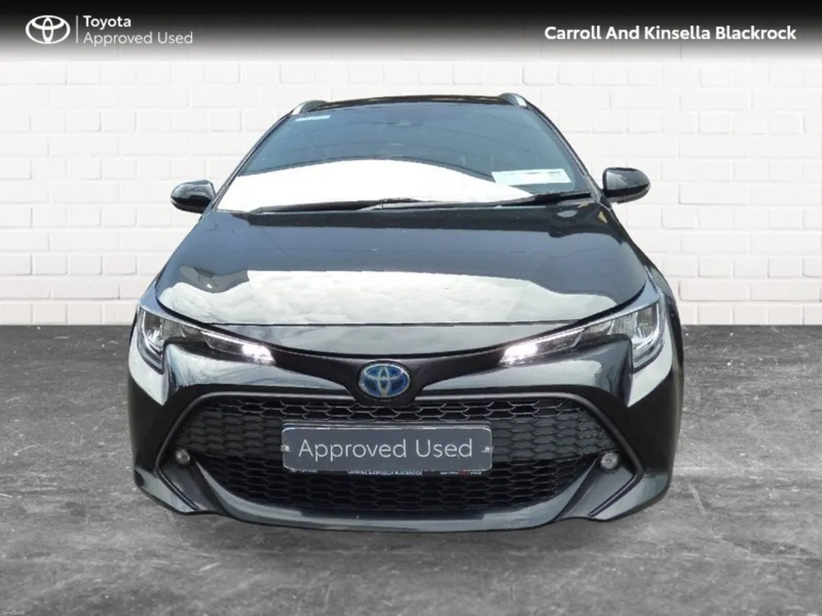 Toyota Corolla Hybrid Luna Touring Sport - Image 4