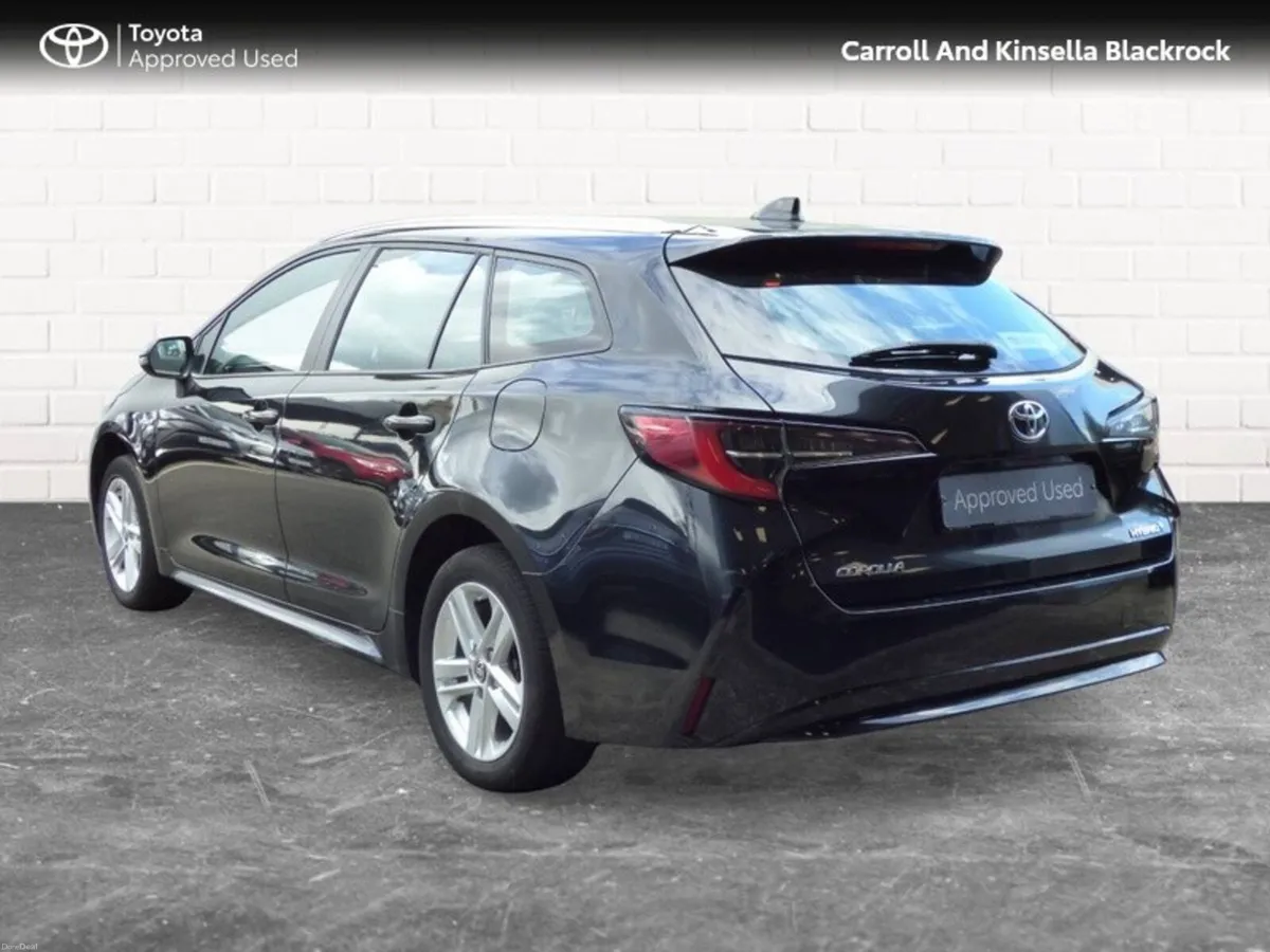 Toyota Corolla Hybrid Luna Touring Sport - Image 2