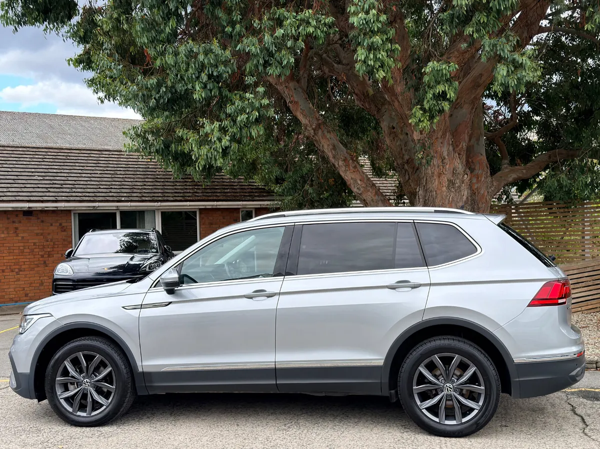 Volkswagen Tiguan..ALL SPACE..HUGE SPEC - Image 3
