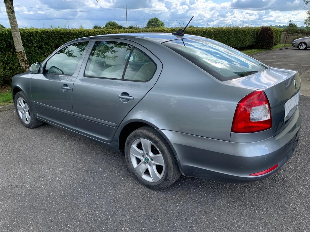 Skoda Octavia 2013 1.6TDI NCT to May 27 215000km - Image 5