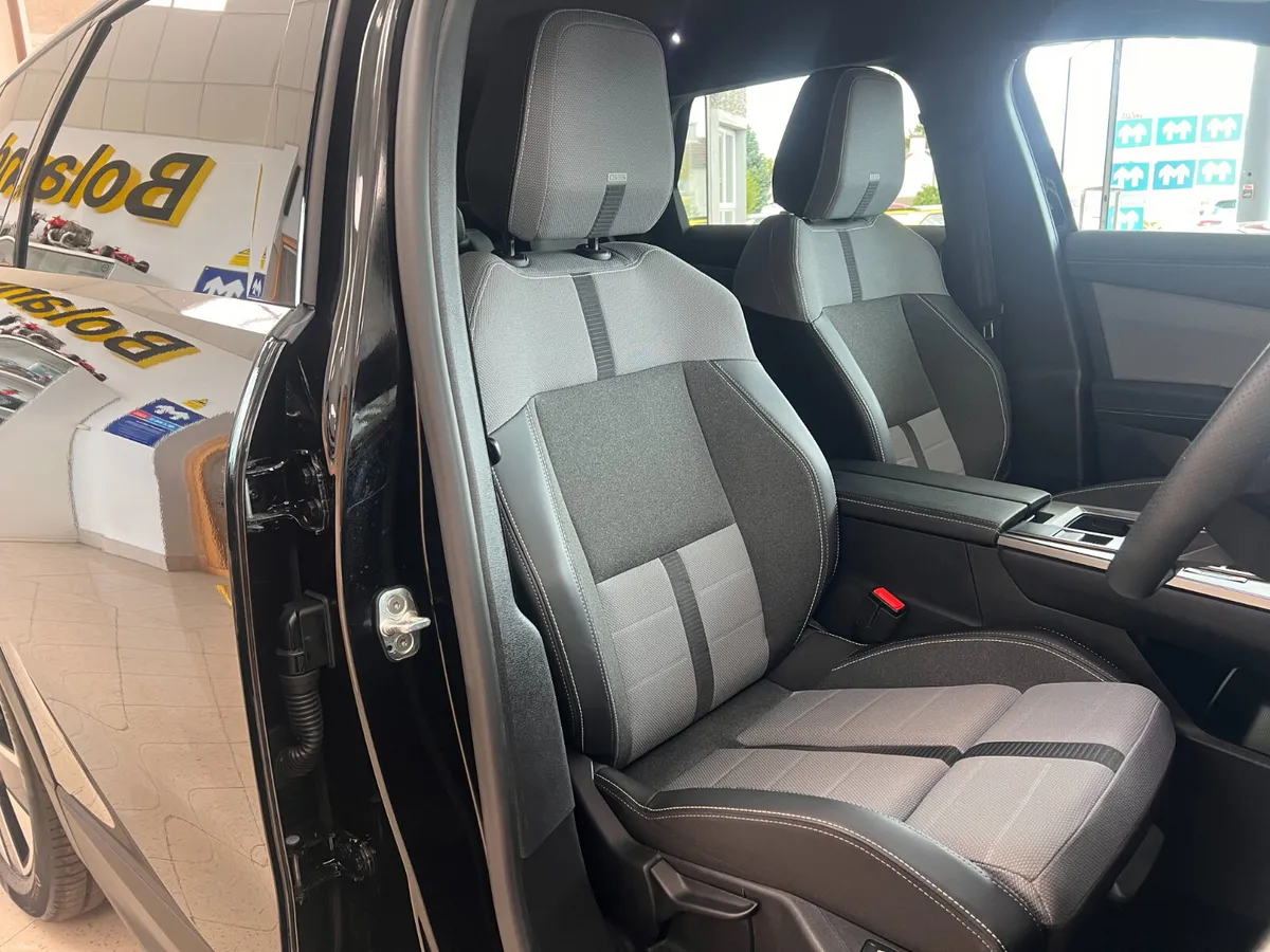 GS Auto Hybrid As New Top Spec 2025 MPHEV New Gene - Image 4