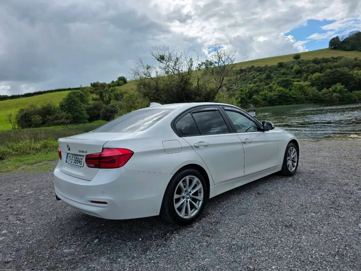 🔵2017 BMW 318 SE AUTOMATIC  🔵 - Image 4