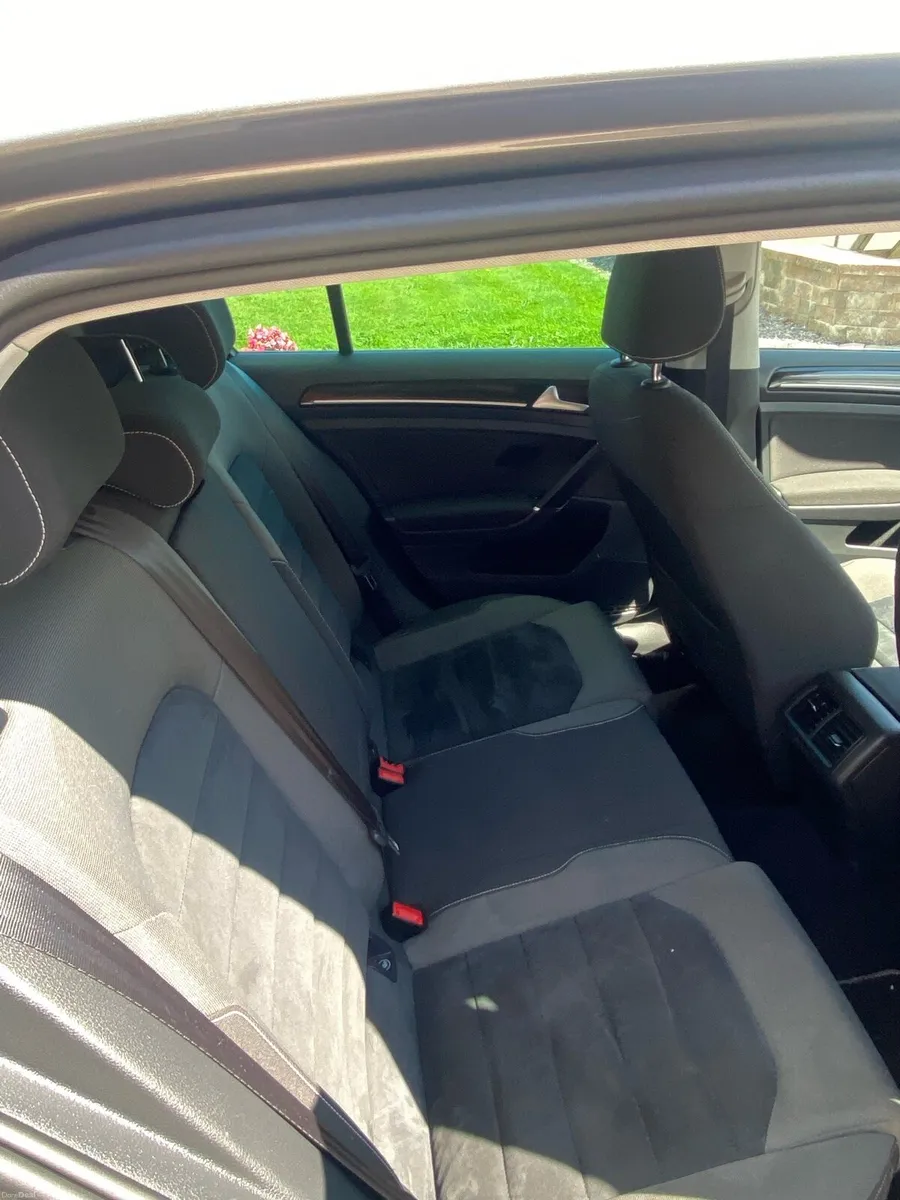 Volkswagen Golf - Image 6