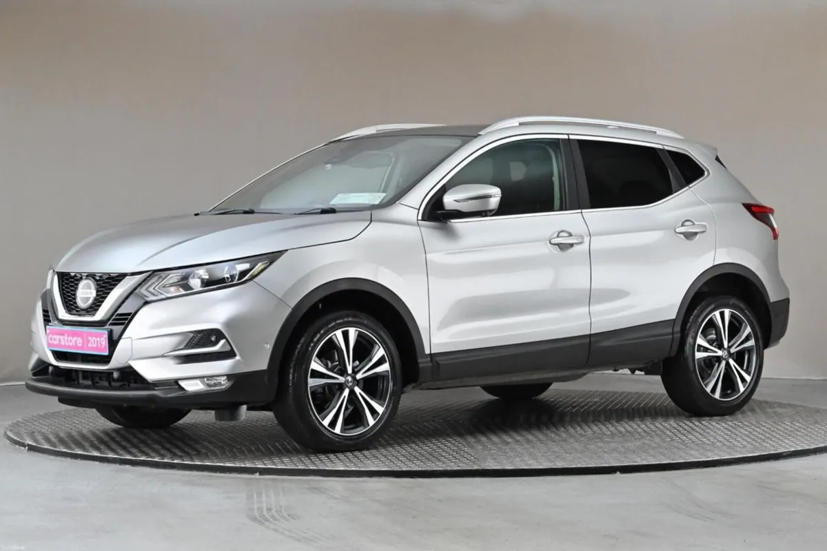 Nissan Qashqai 1.3 N-CONNECTA DIG T 6SPD **GLASS R - Image 4
