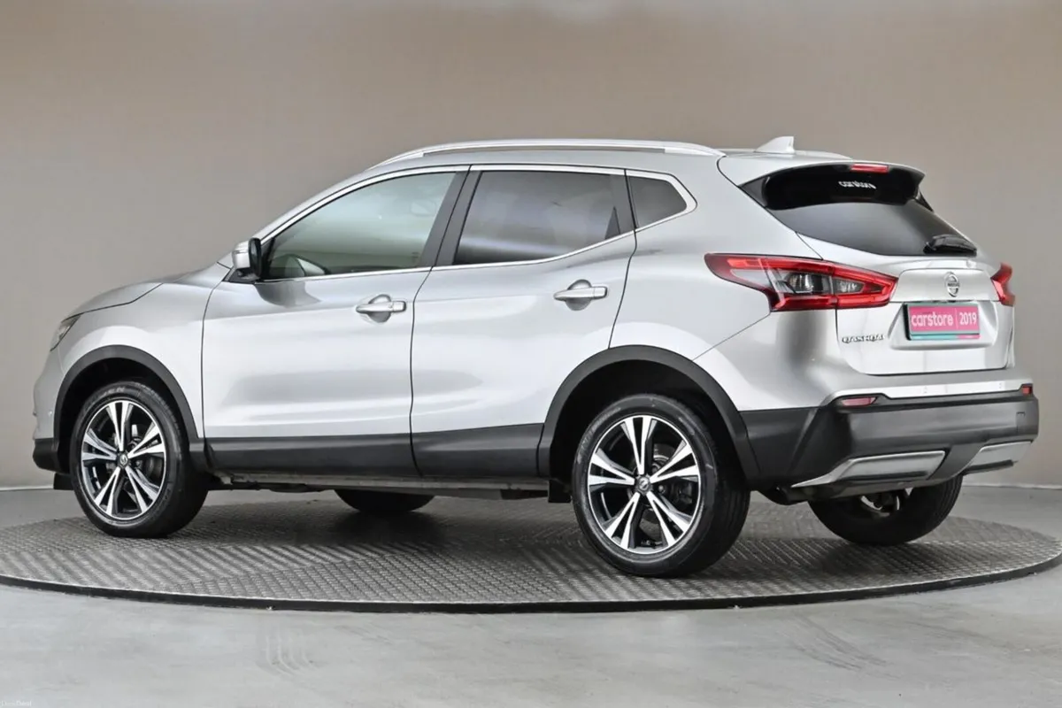 Nissan Qashqai 1.3 N-CONNECTA DIG T 6SPD **GLASS R - Image 6