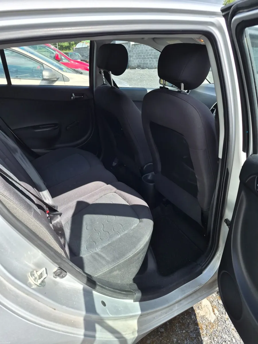 Hyundai i20 2011 - Image 3