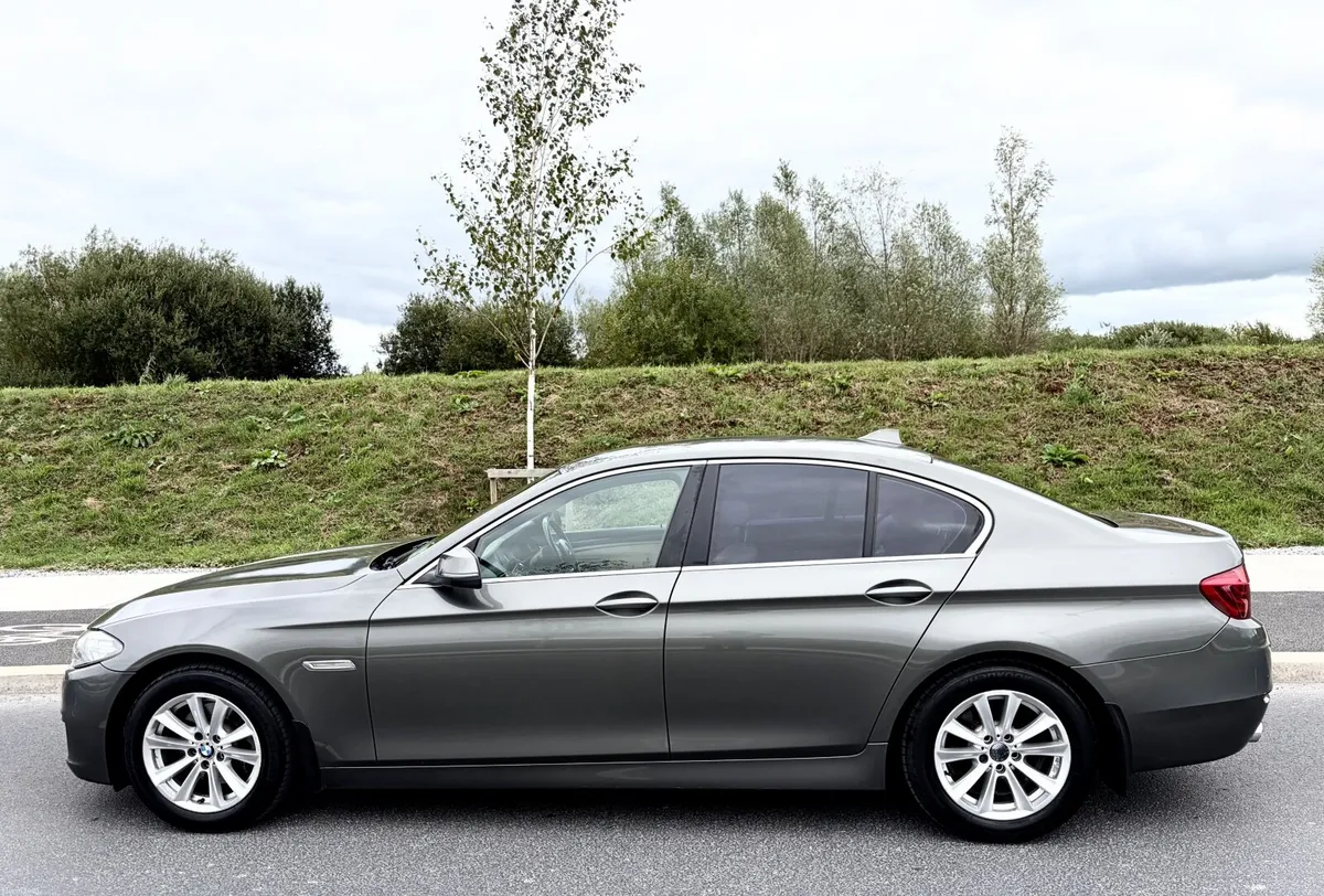BMW 5-Series SE Automatic 2013 - Image 3