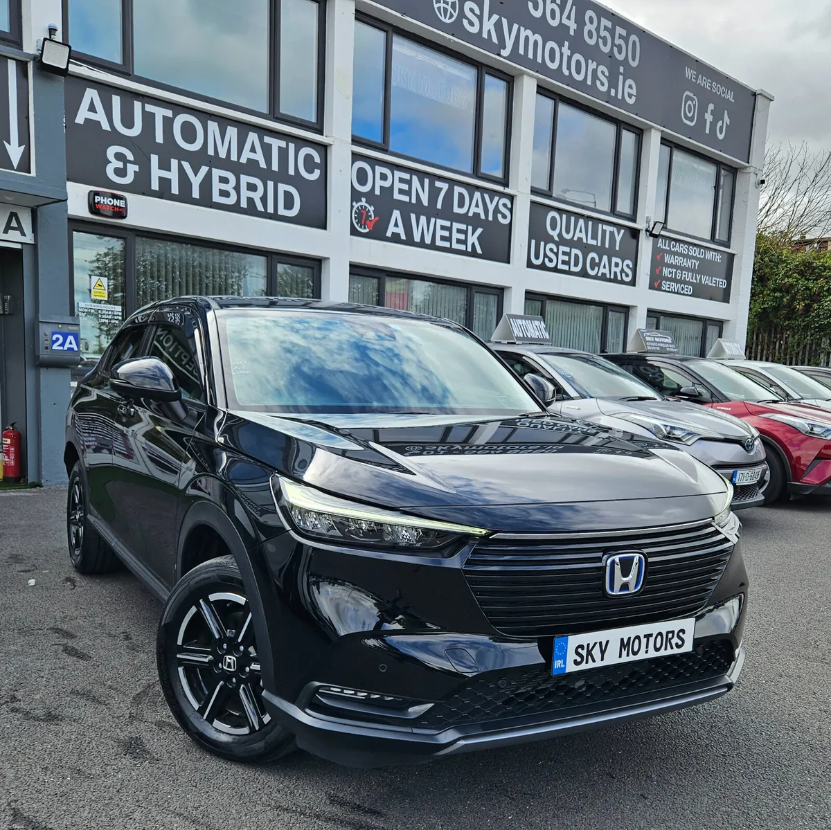 Honda Vezel 2023 1.5 Petrol Hybrid 23kmiles only - Image 2