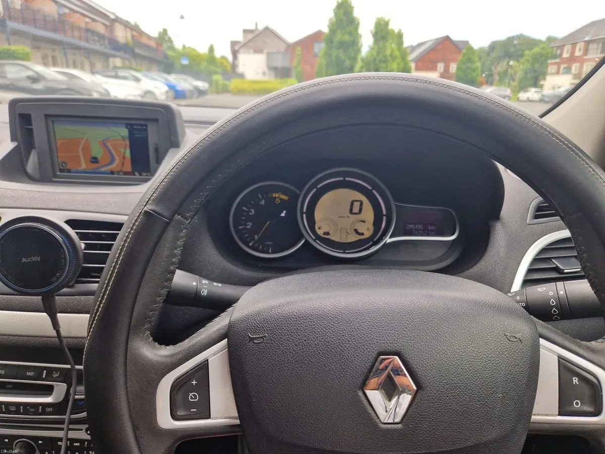 Renault Fluence 2012 - Image 3