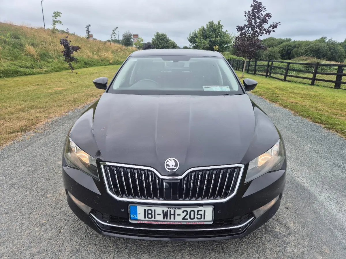 2018 (181) Skoda Superb 2.0 TDI SE TECH 148BHP - Image 2