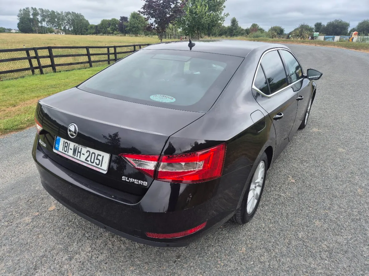 2018 (181) Skoda Superb 2.0 TDI SE TECH 148BHP - Image 4