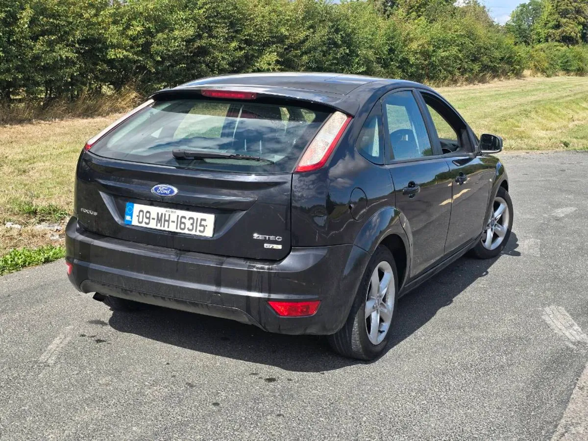 2009 Ford Focus - Image 4