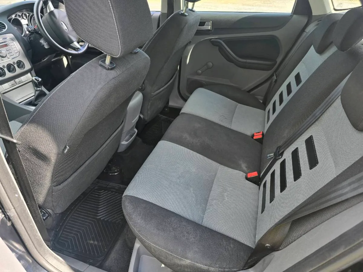 2009 Ford Focus - Image 6