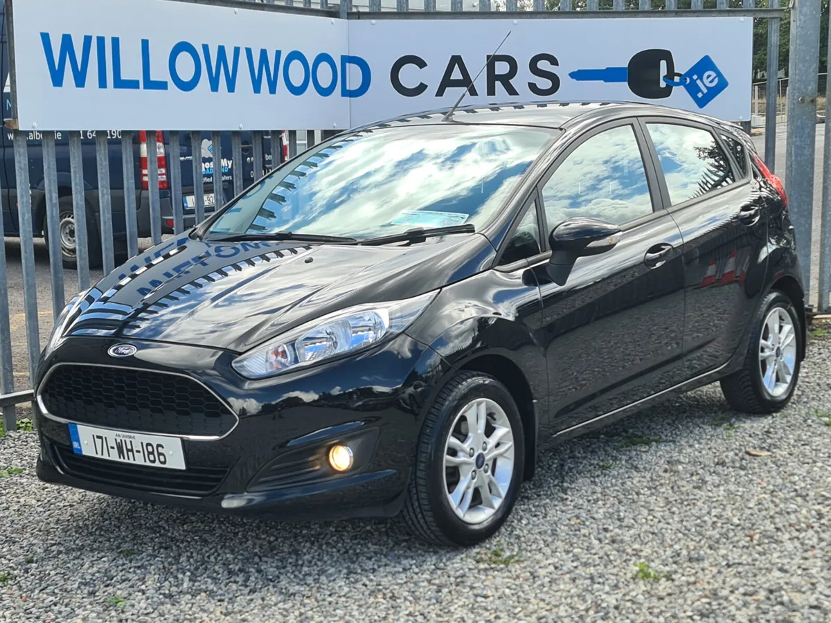 Ford Fiesta 1.25 zetec 5dr hatchback 2017 - Image 1