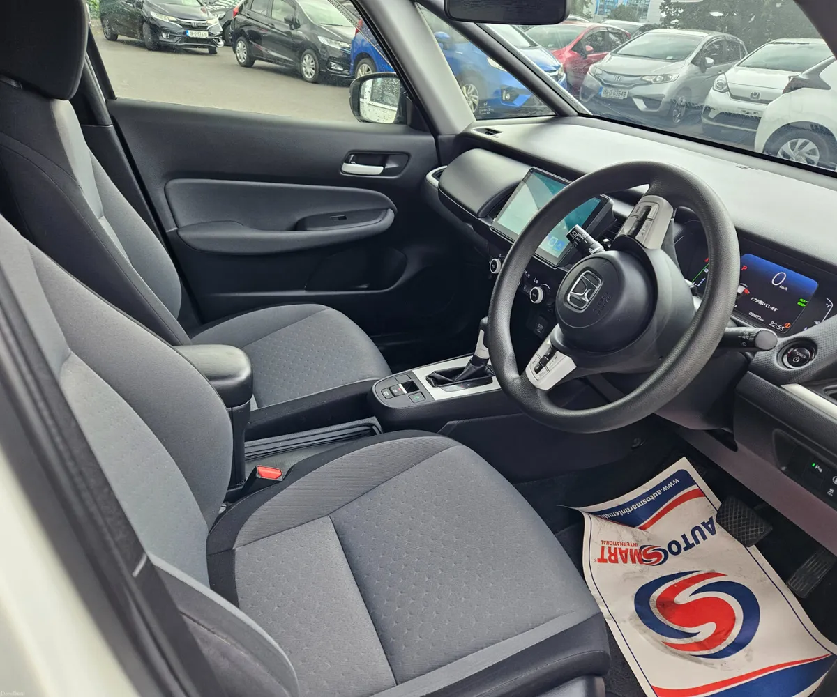 2021 Honda Fit 1.5 Hybrid Automatic 24K miles only - Image 5