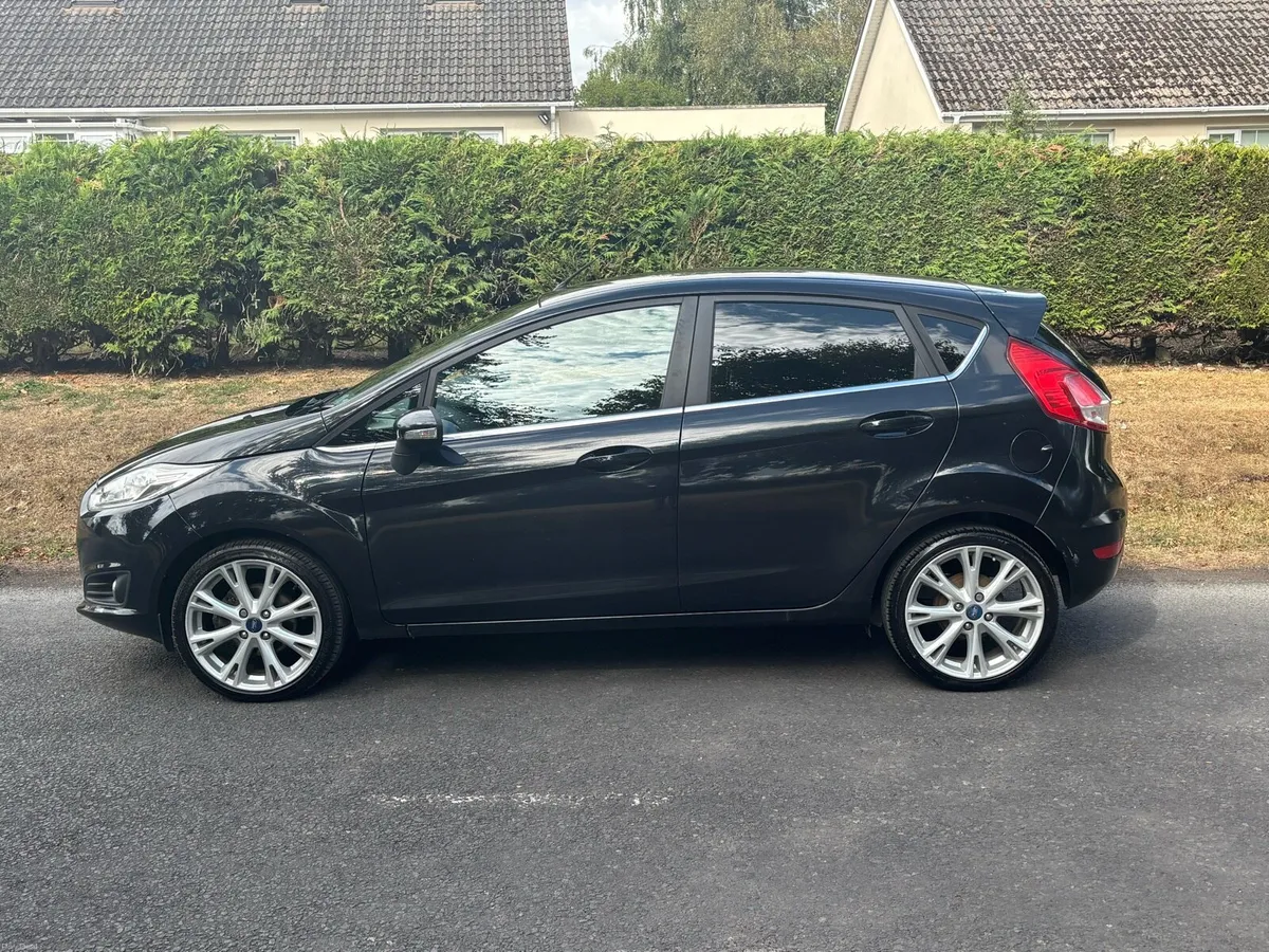Ford Fiesta NEW NCT 07-27 - Image 2