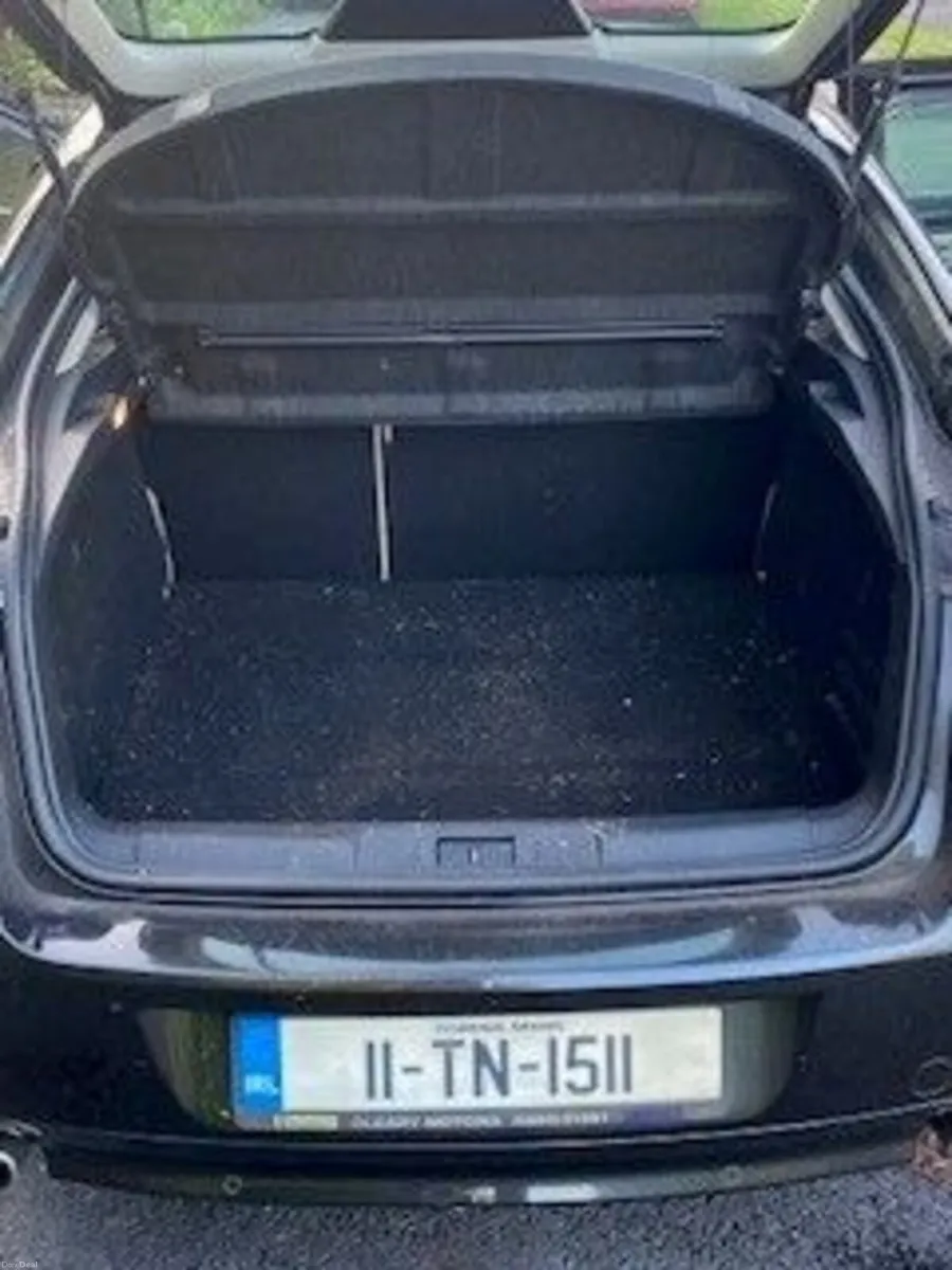 Renault Laguna 2011 - Image 5