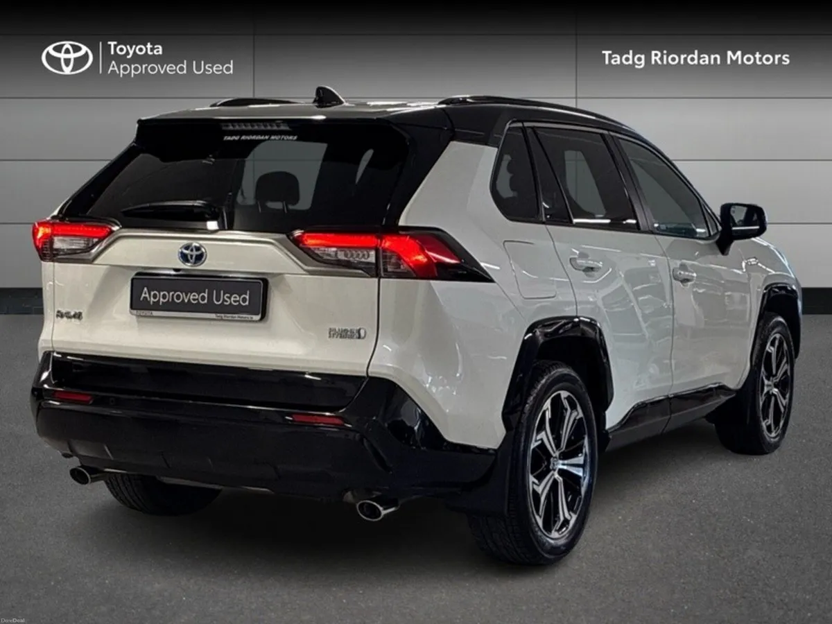 Toyota RAV4 PLUG-IN HYBRID SPORT - Image 2