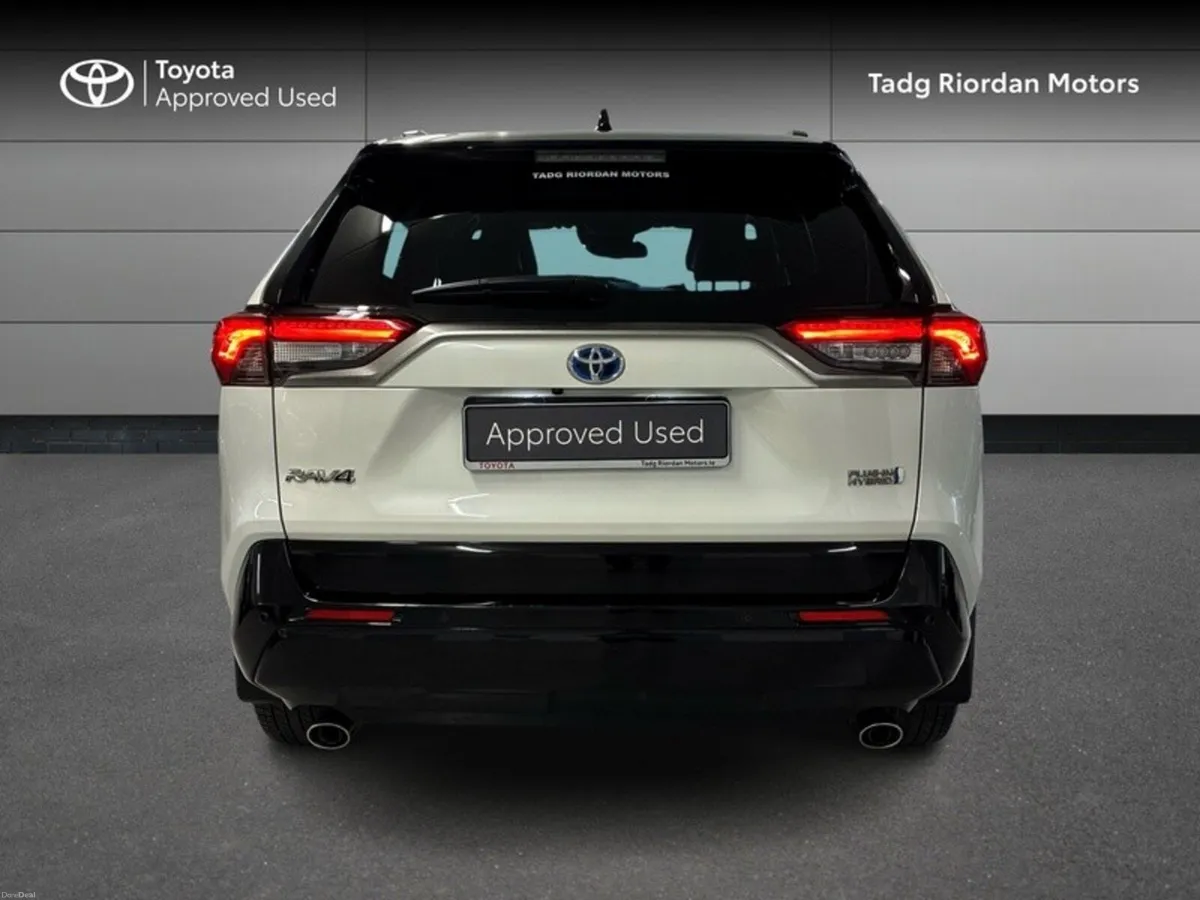 Toyota RAV4 PLUG-IN HYBRID SPORT - Image 4