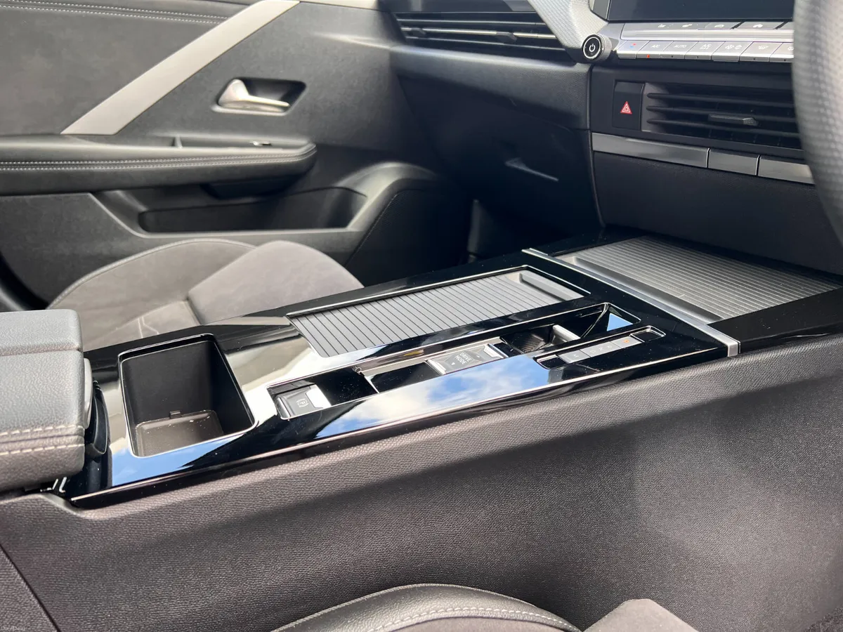 2024 GS AUTO Top Of The Range Petrol 130BHP Massiv - Image 6