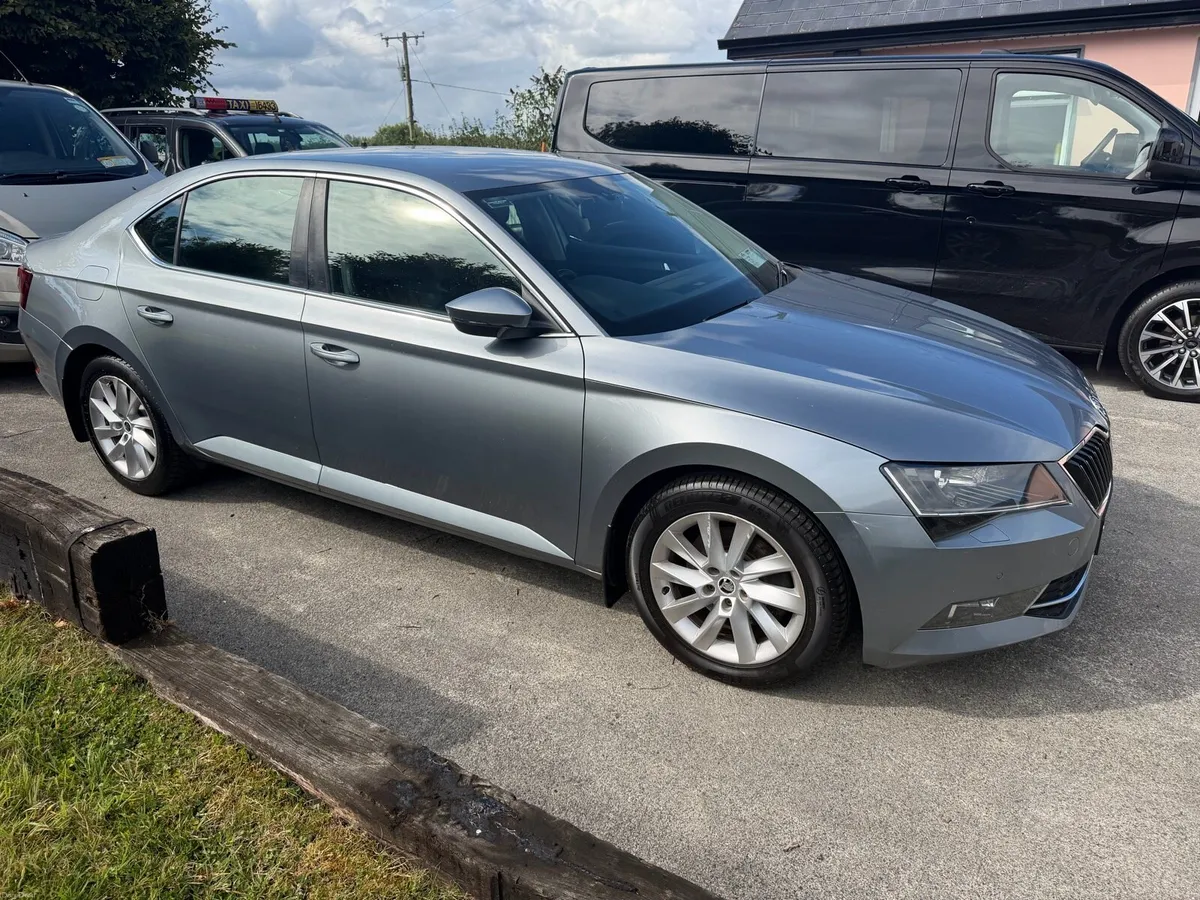 Skoda Superb - Image 2