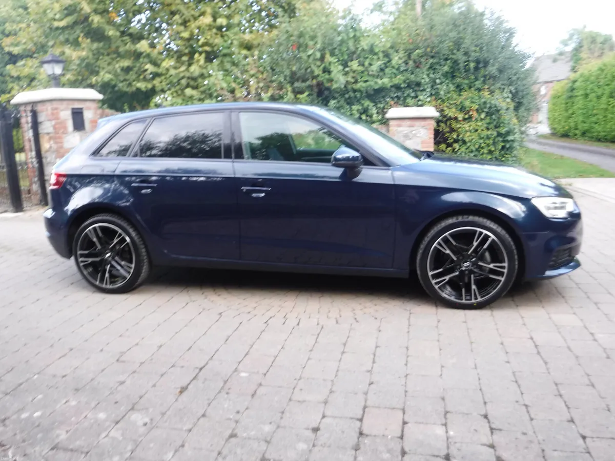 AUDI A3 1.4 TFSI AUTO BLACK EDITION NEW - Image 2