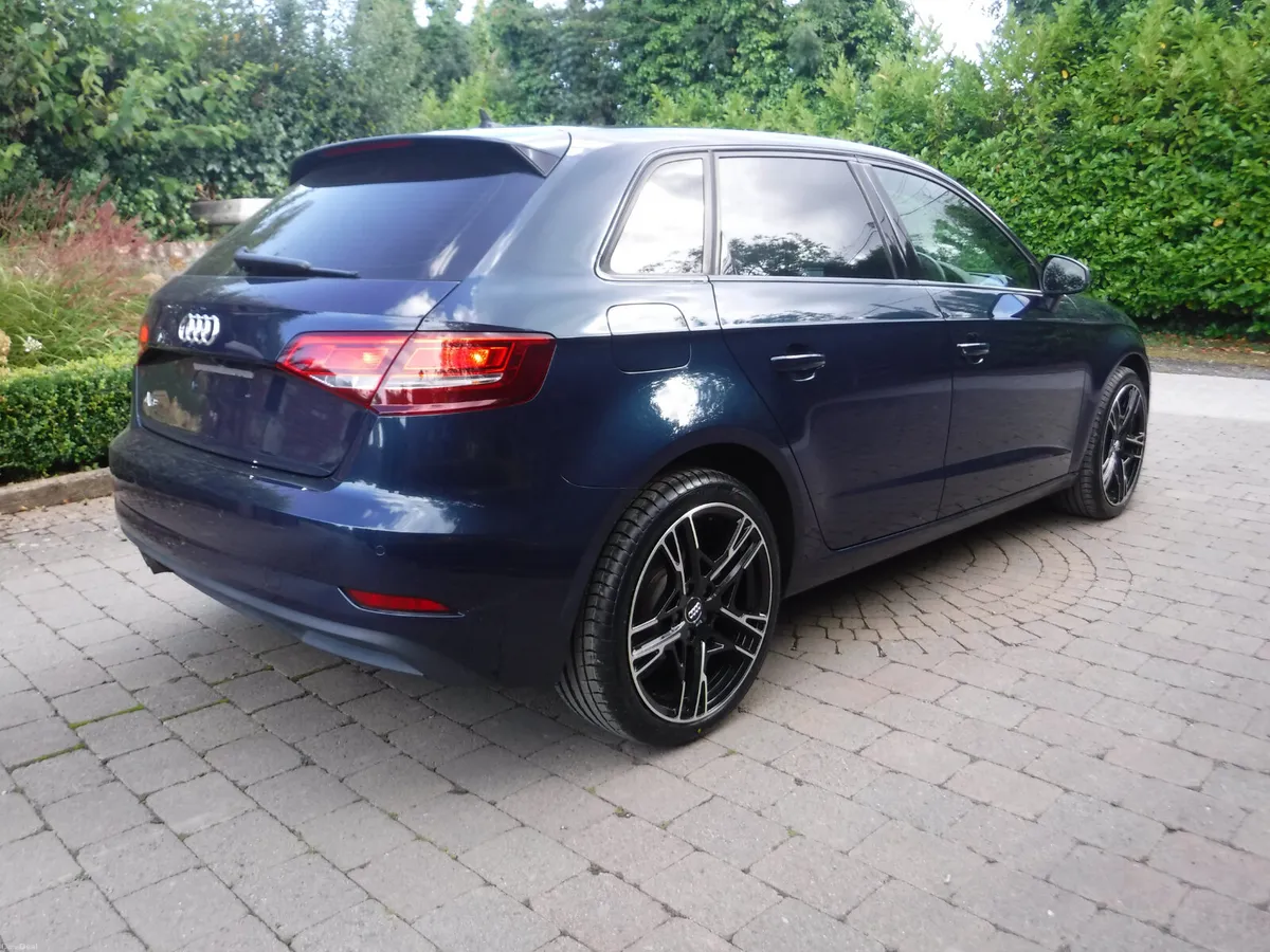 AUDI A3 1.4 TFSI AUTO BLACK EDITION NEW - Image 3