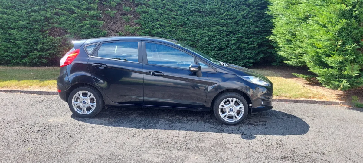 Ford Fiesta 2014 - Image 2
