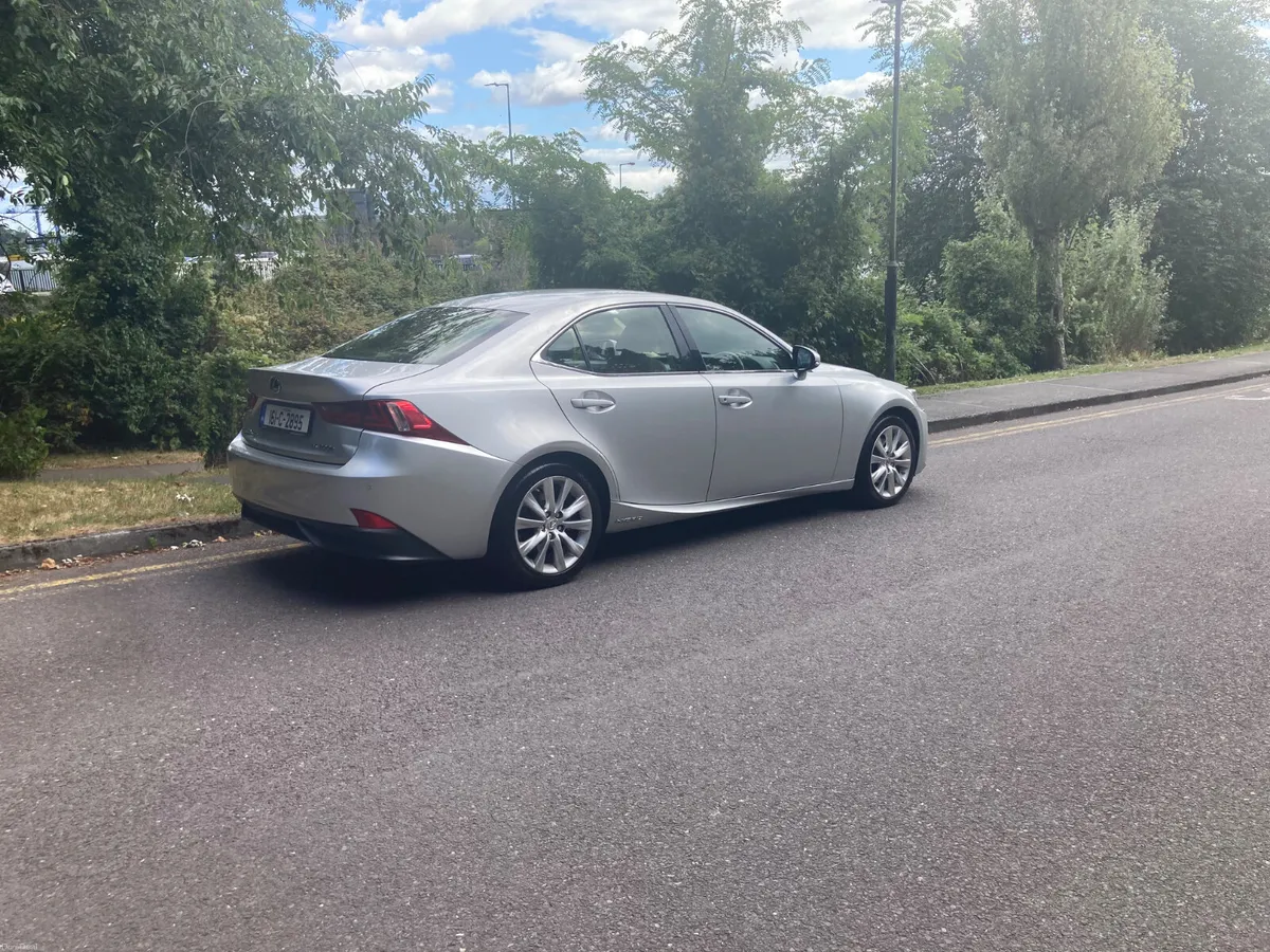 2016 Lexus IS300h Executive Only 116000 Klm - Image 3