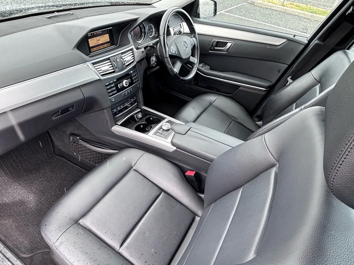 12 MERC E200 *122KM* CDI AUTOMATIC SE - Image 6
