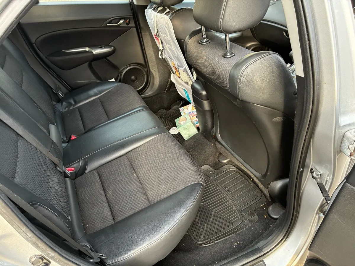 Honda civic 2010 2.2 diesel - Image 6