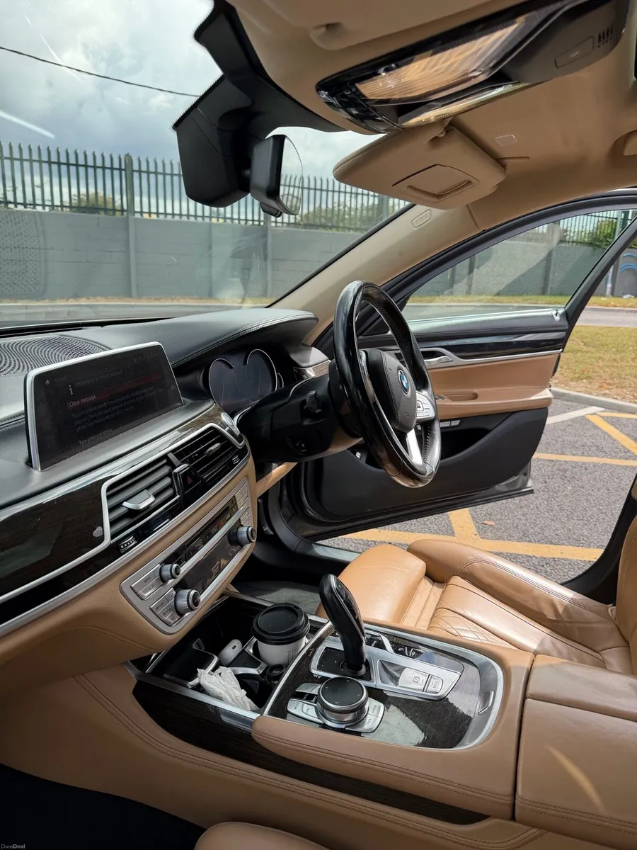 BMW 730d with Sunroof - Excellent condition - Image 6
