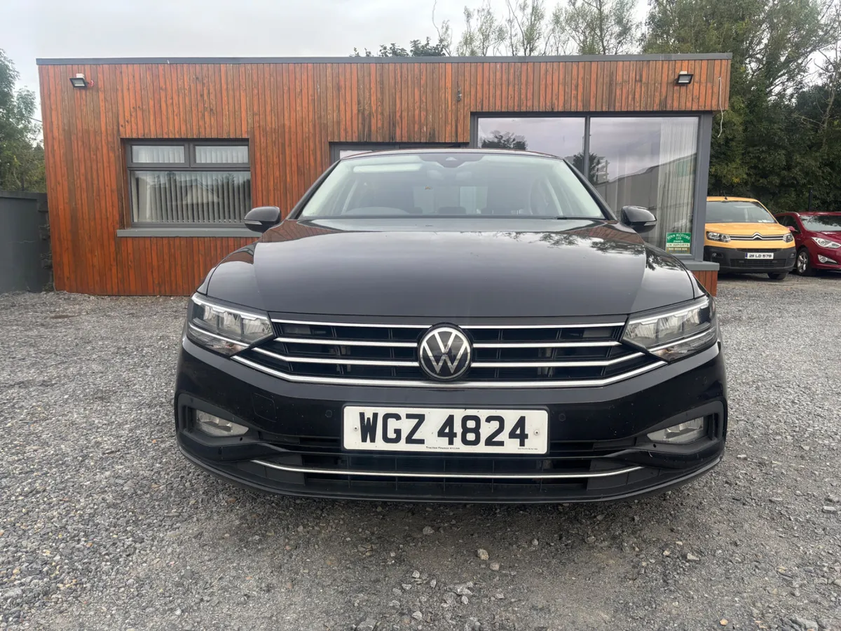 Volkswagen Passat 2022 SE Nav 150bhp 2.0L - Image 2