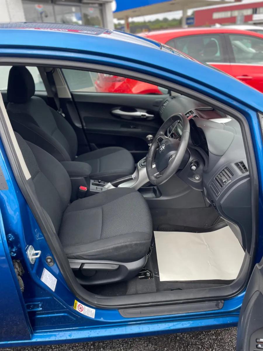 2011 Toyota Auris  1.33 Dual VVT-i Terra - Image 6