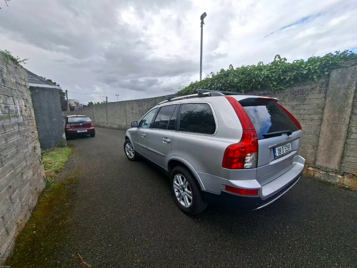 Volvo xc90 - Image 1