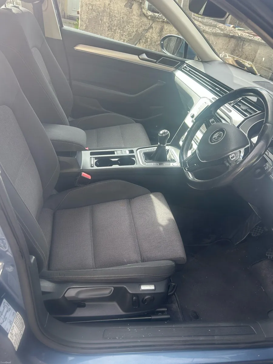 Volkswagen Passat Comfortline 1.6tdi - Image 6