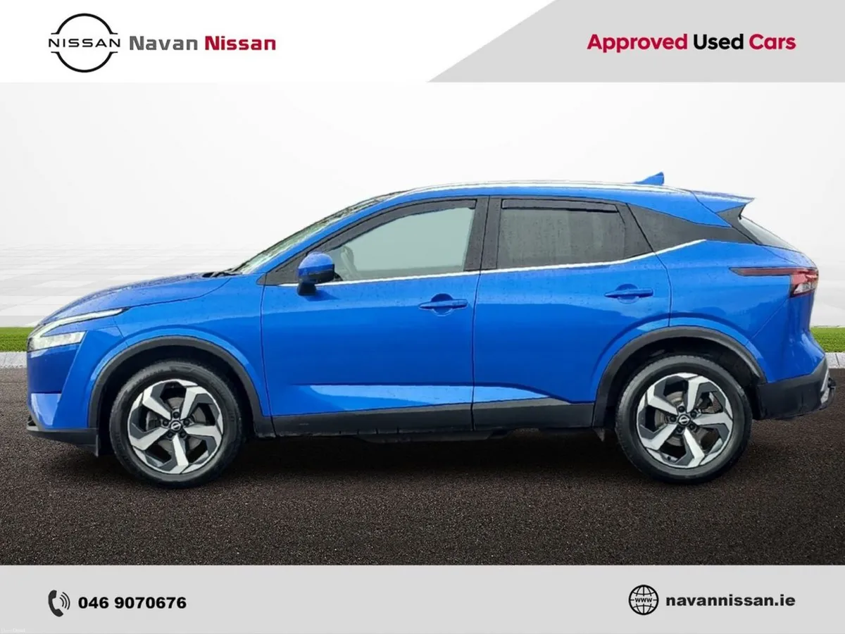 Nissan Qashqai 1.3 PET MILD HYBRID SV PREMIUM CVT - Image 4