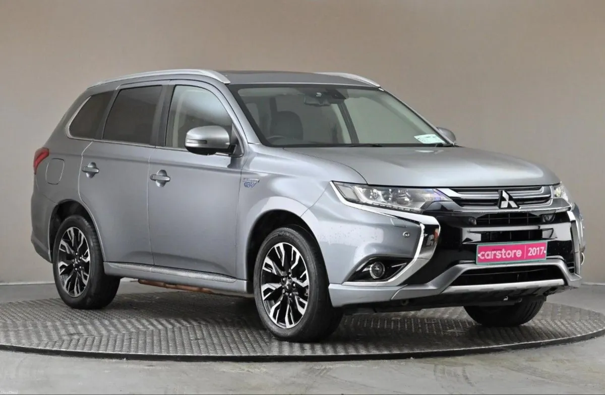 Mitsubishi Outlander  2.0 PHEW MIVEC **PARK SENSOR - Image 1