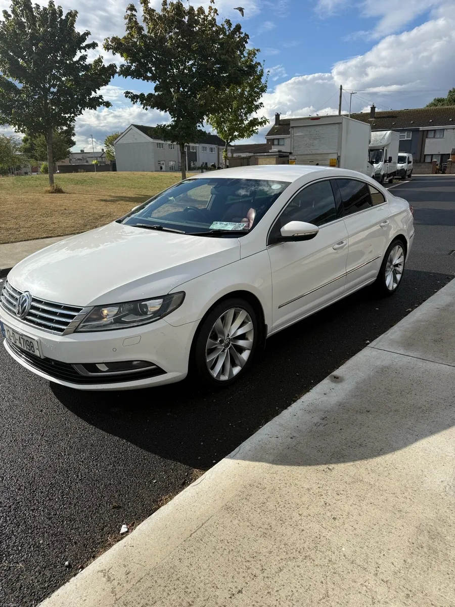 CC Volkswagen Passat - Image 2