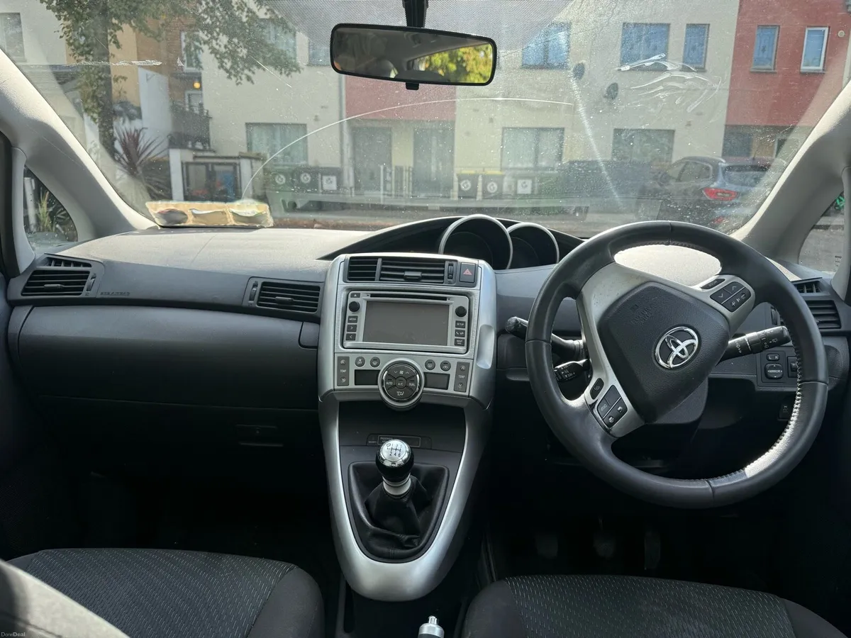 Toyota verso 7 seater - Image 4