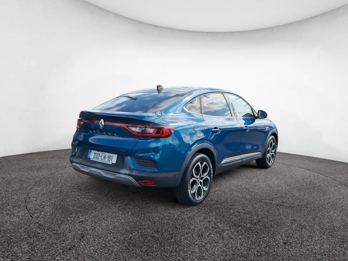 Renault Arkana TECHNO E-TECH HYBRID 14 - Image 4