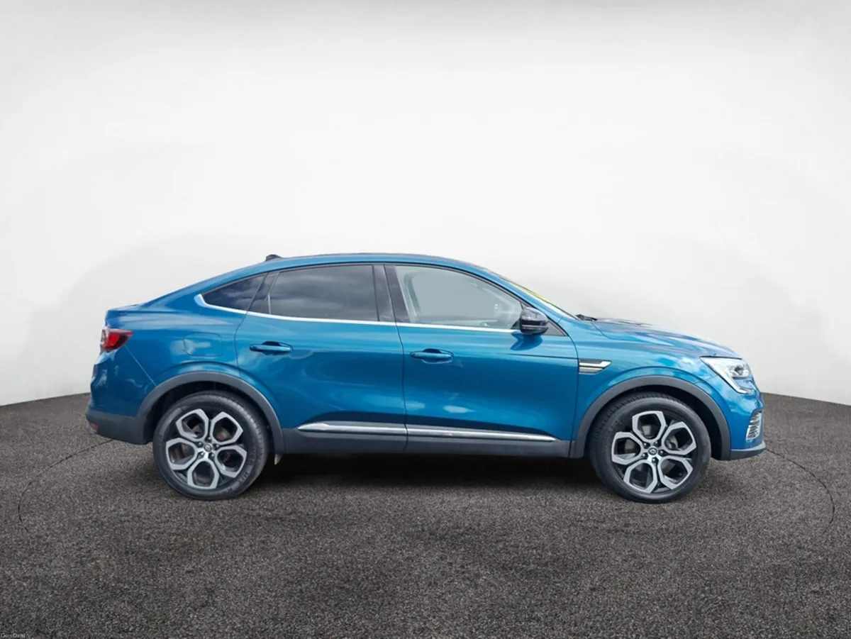 Renault Arkana TECHNO E-TECH HYBRID 14 - Image 6
