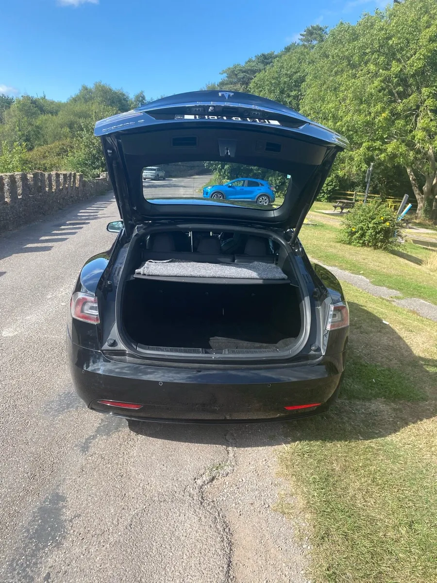 Tesla model S 75D - Image 5