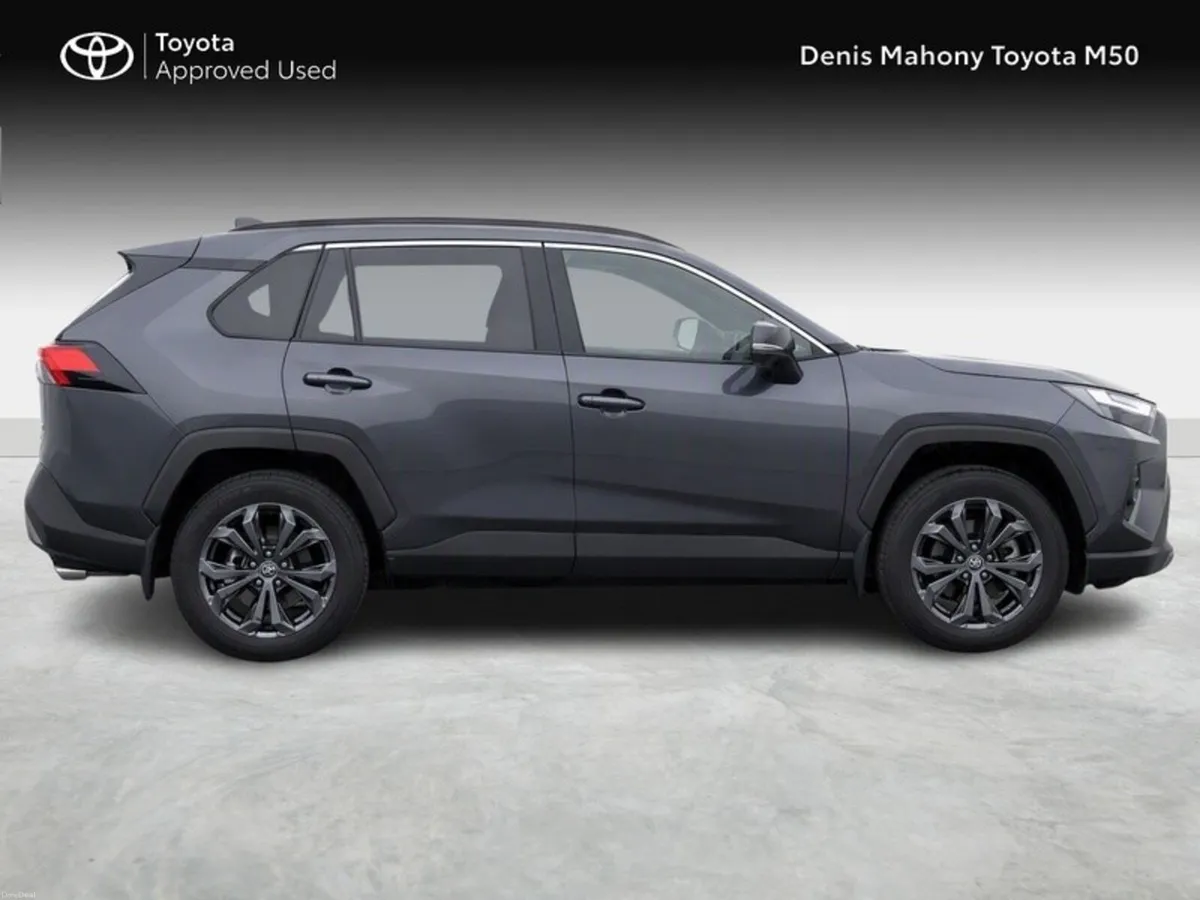 Toyota RAV4 Platinum Hybrid - Image 3